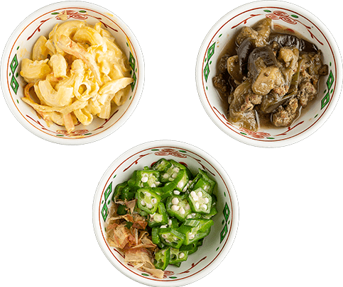 おくら、なすミンチ、マカロニサラダ